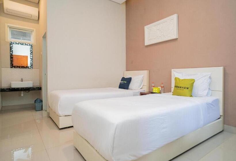Urbanview Hotel Bubusini Batu By Reddoorz