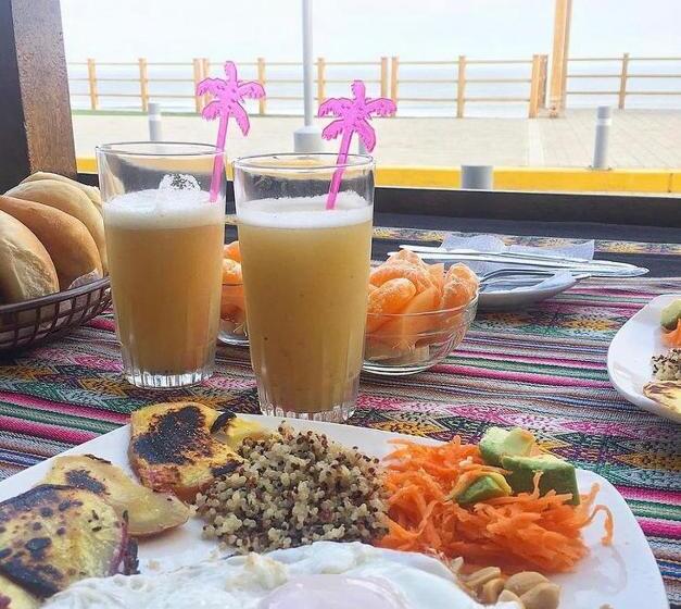 هاستل Surf House Chicama