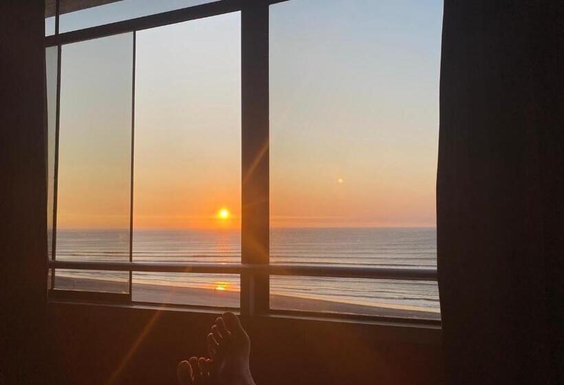 هاستل Surf House Chicama