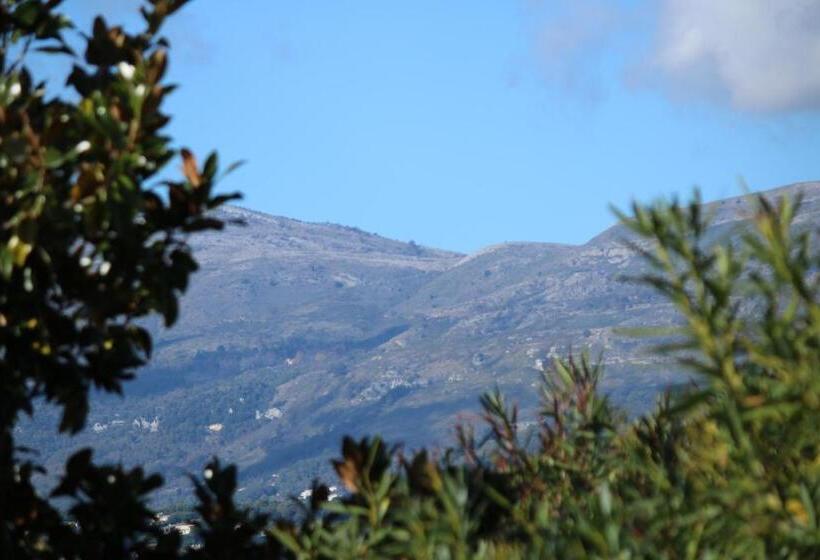 مبيت وإفطار Bastide Les 3 Portes