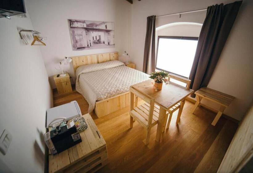 ベッドアンドブレックファースト Le Camere Pietrasantine   Centro Storico