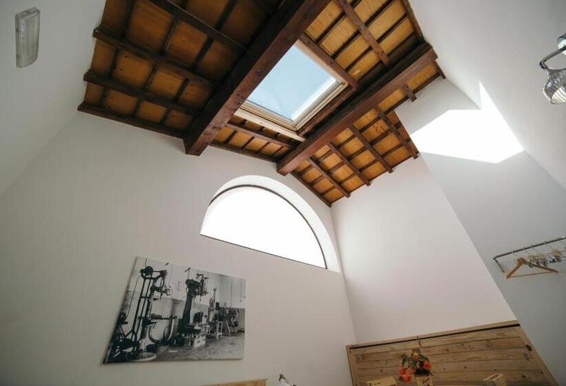 تختخواب و صبحانه Le Camere Pietrasantine   Centro Storico