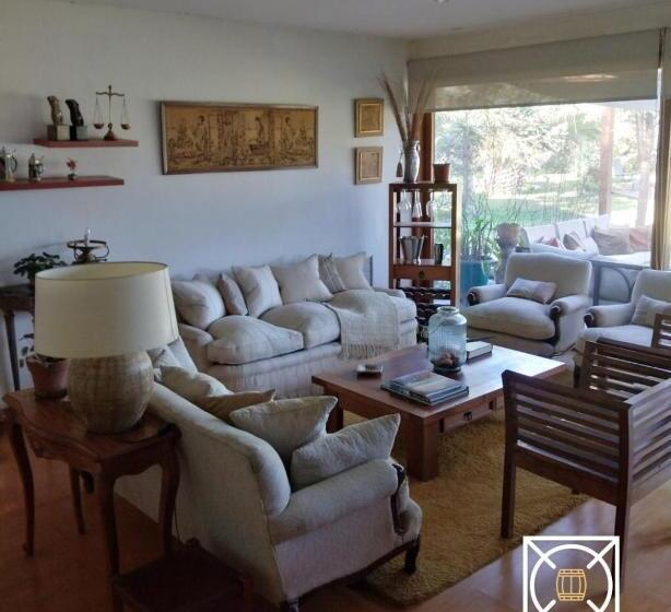 住宿加早餐  Pulkü