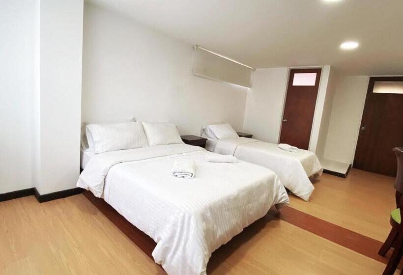 ホテル 3.015 Aquitania