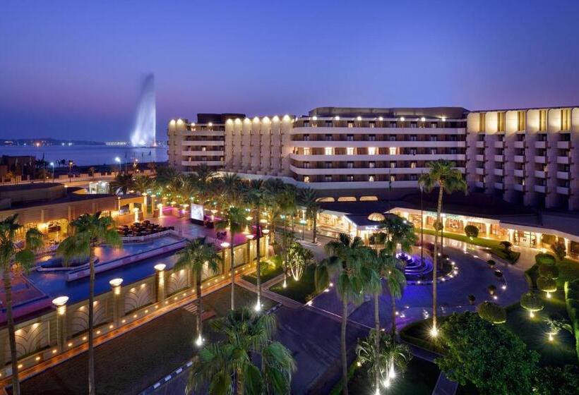 هتل Al Corniche