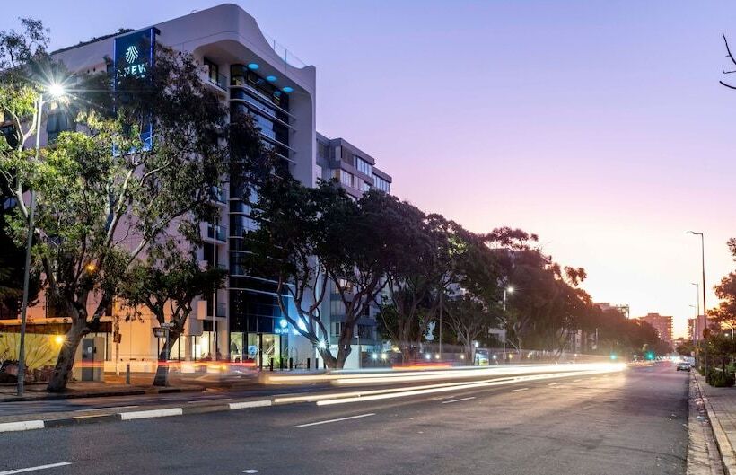 Anew Hotel Green Point Cape Town