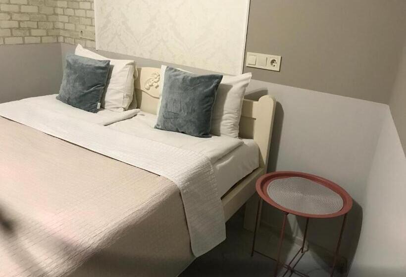 هتل Budget Family