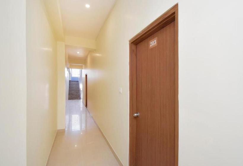 בית מלון כפרי Collection O 77314  Paris