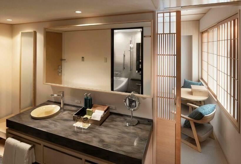 Отель Doubletree By Hilton Kyoto Higashiyama
