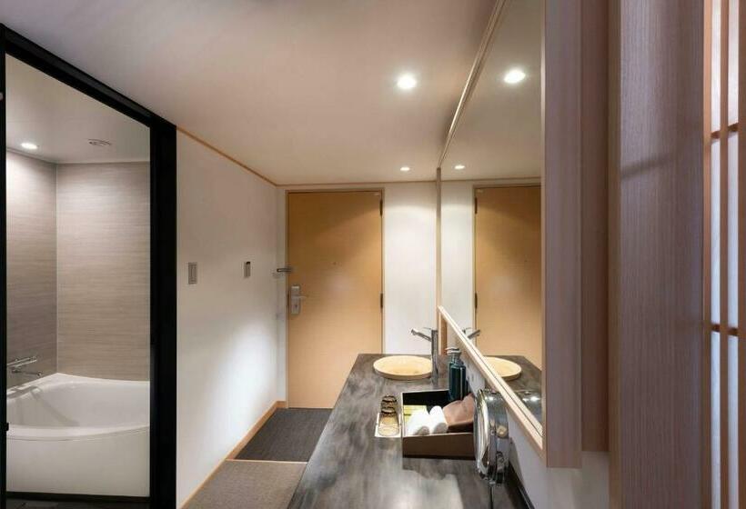 Отель Doubletree By Hilton Kyoto Higashiyama