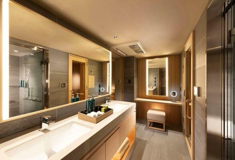 Отель Doubletree By Hilton Kyoto Higashiyama