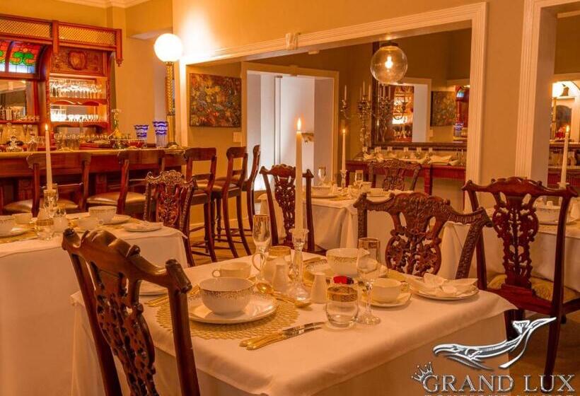 Отель Grand Lux Boutique Manor