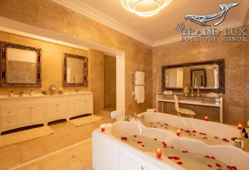 Отель Grand Lux Boutique Manor