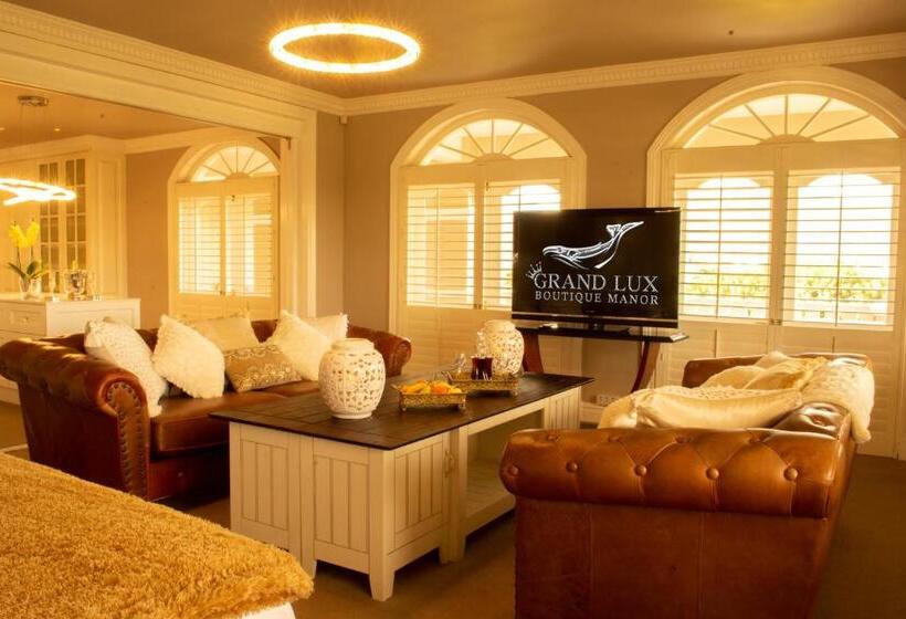 Отель Grand Lux Boutique Manor