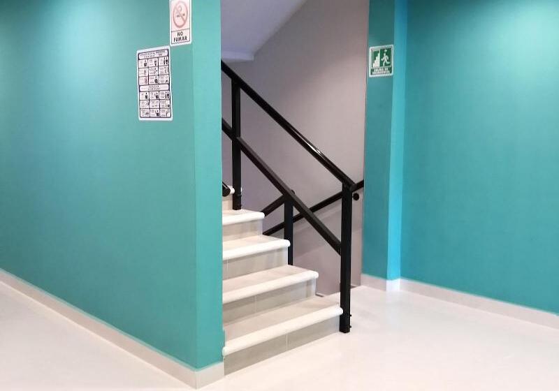 Отель Kavia Plus