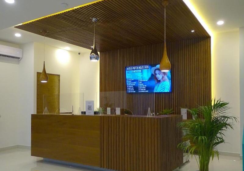 Отель Kavia Plus