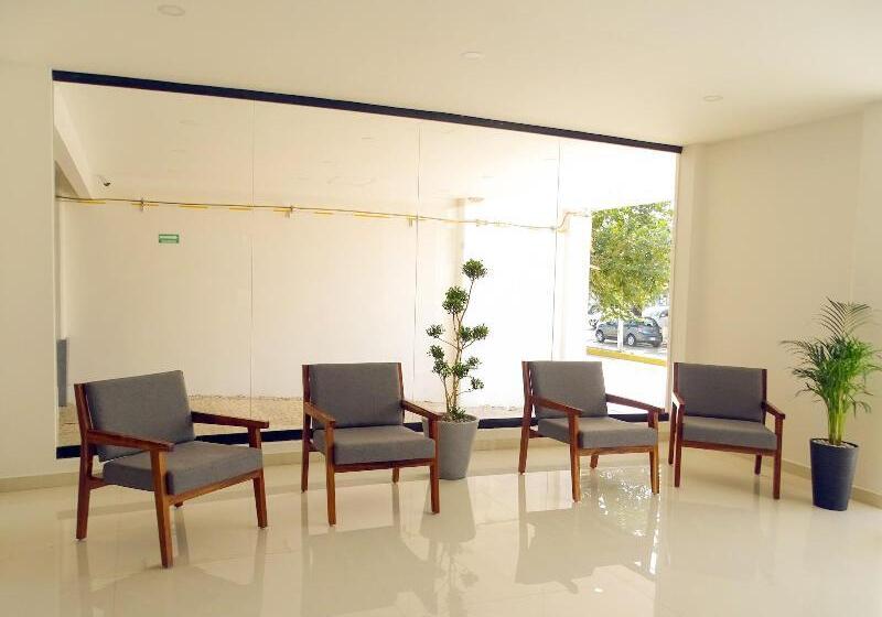 Отель Kavia Plus