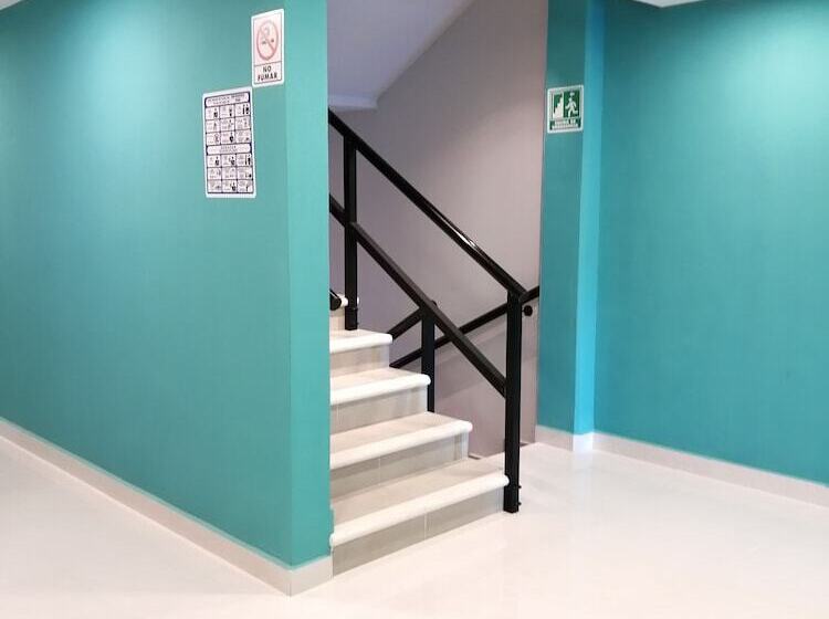 Отель Kavia Plus