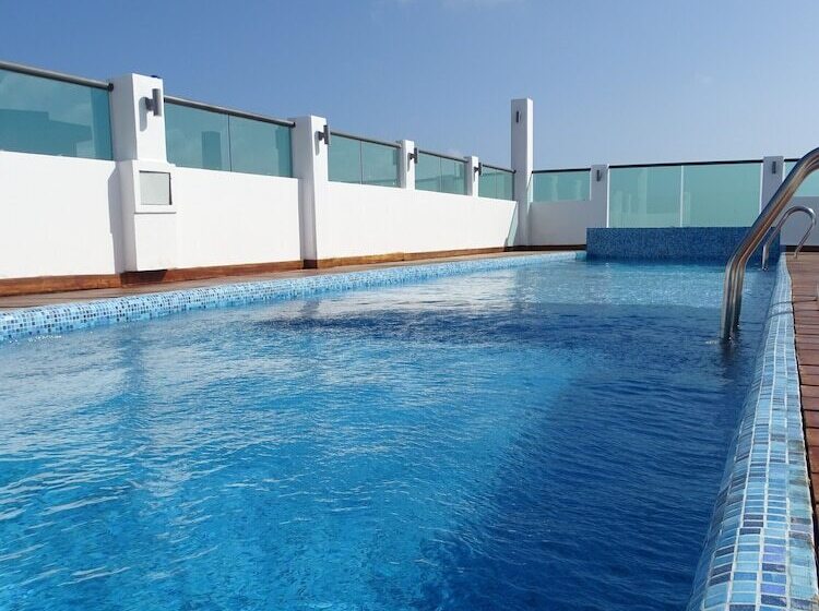 Отель Kavia Plus