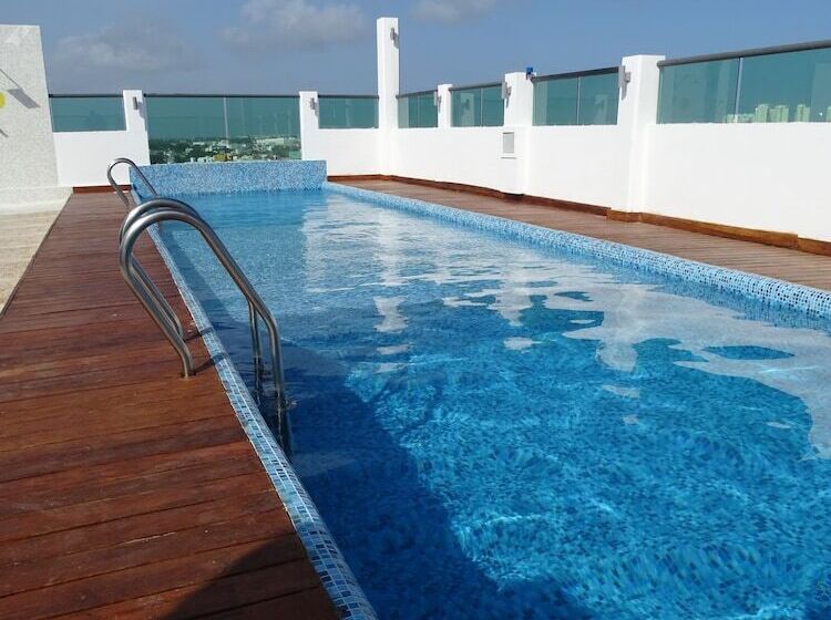 Отель Kavia Plus