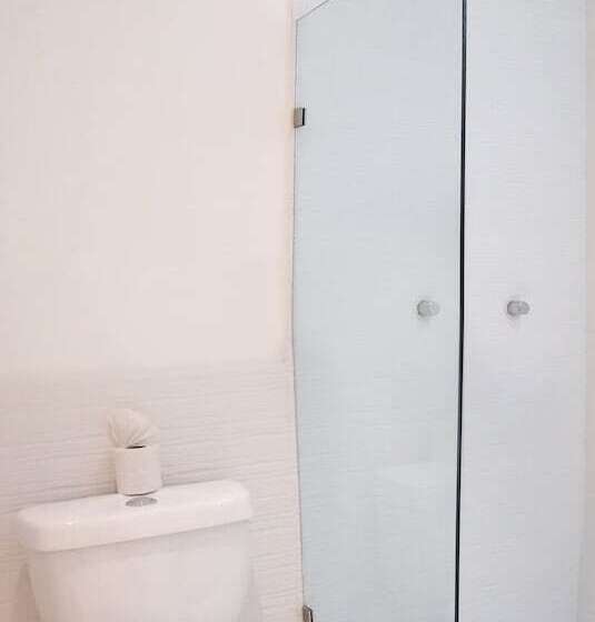 Отель Kavia Plus