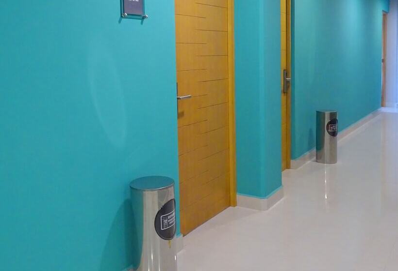 Отель Kavia Plus