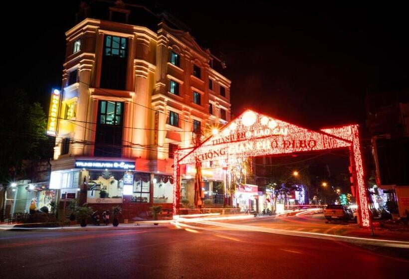 هتل Khách Sạn Hoàng Yến