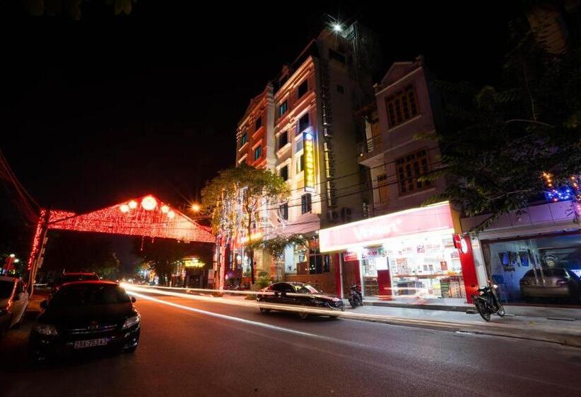 هتل Khách Sạn Hoàng Yến