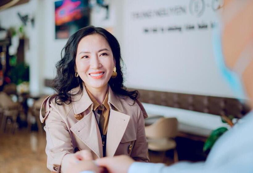 هتل Khách Sạn Hoàng Yến