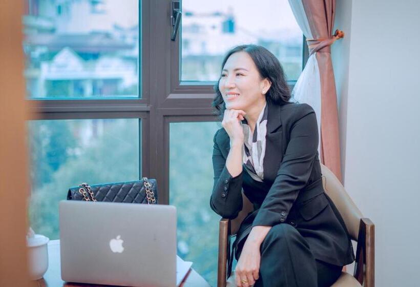 هتل Khách Sạn Hoàng Yến