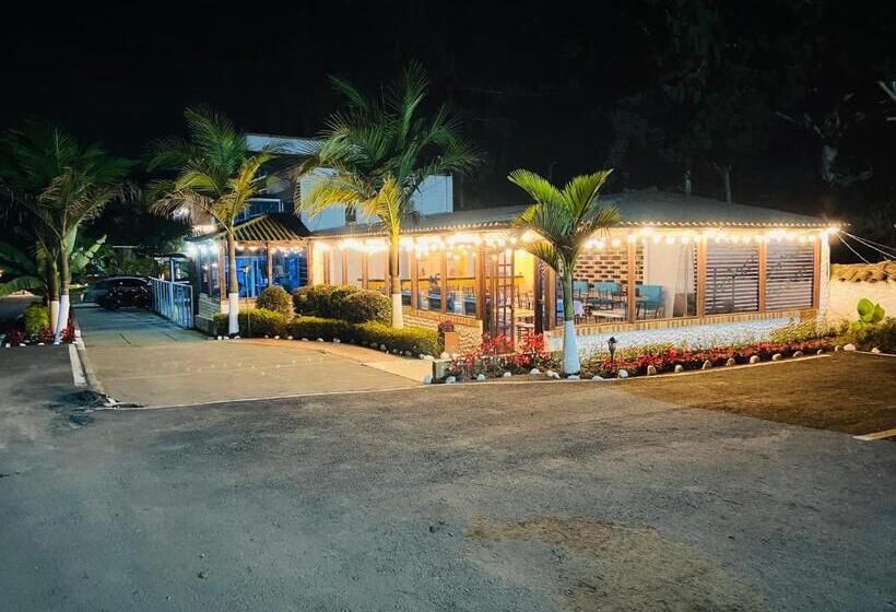 Отель Las Palmeras Gachancipa