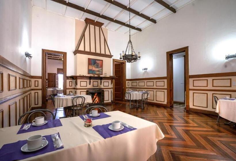 فندق Mariapolis Alta Gracia