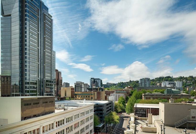 فندق Moxy Portland Downtown