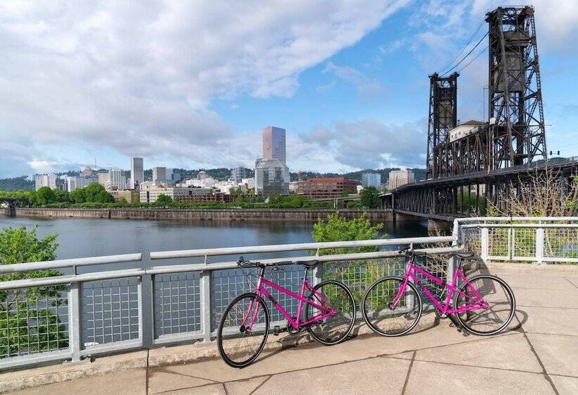 فندق Moxy Portland Downtown