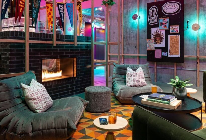 فندق Moxy Portland Downtown