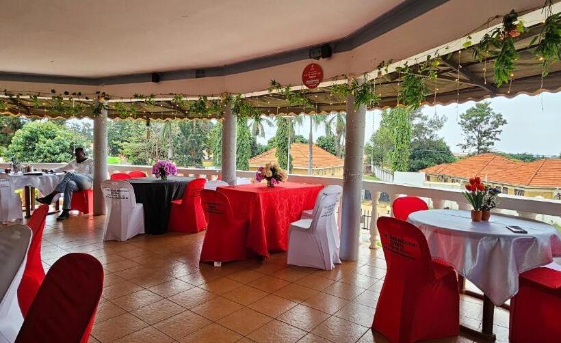 هتل Northern Pearl