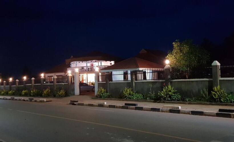 هتل Northern Pearl