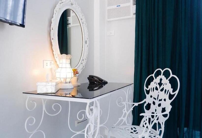 هتل Our Story Boutique