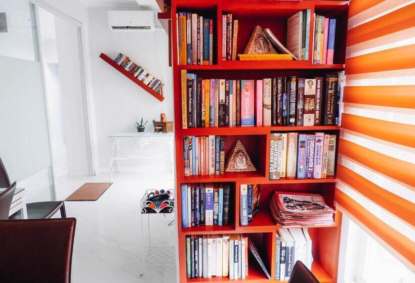 هتل Our Story Boutique