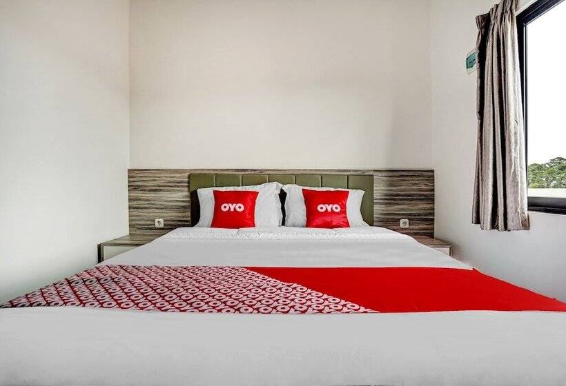 Отель Oyo 90164 La Rissa Residence