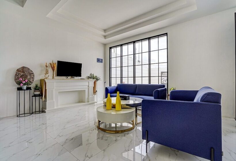 Отель Oyo 90164 La Rissa Residence