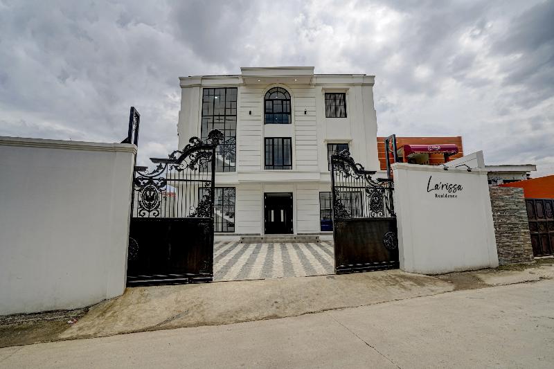 Отель Oyo 90164 La Rissa Residence