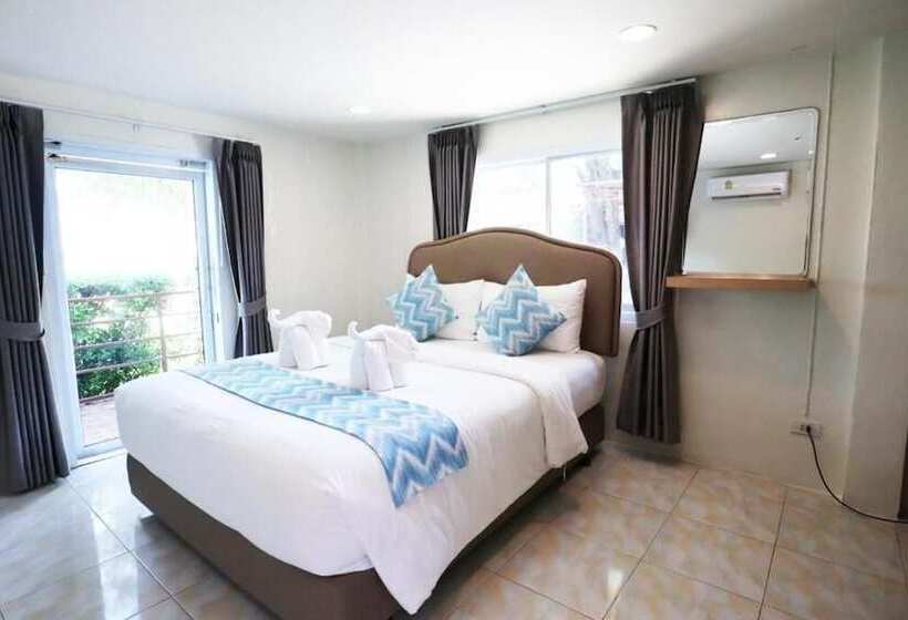 בית מלון כפרי Permsuk Resort