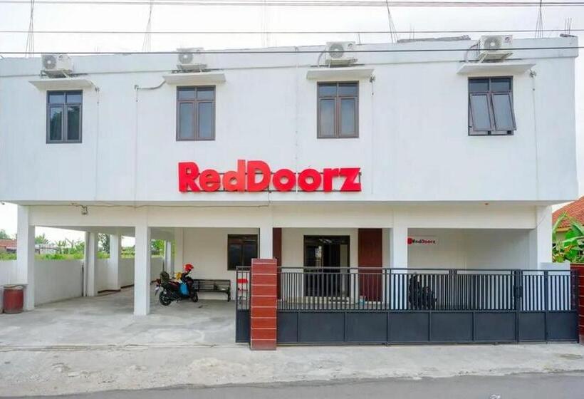 酒店 Reddoorz Syariah Near Universitas Jenderal Soedirman 2