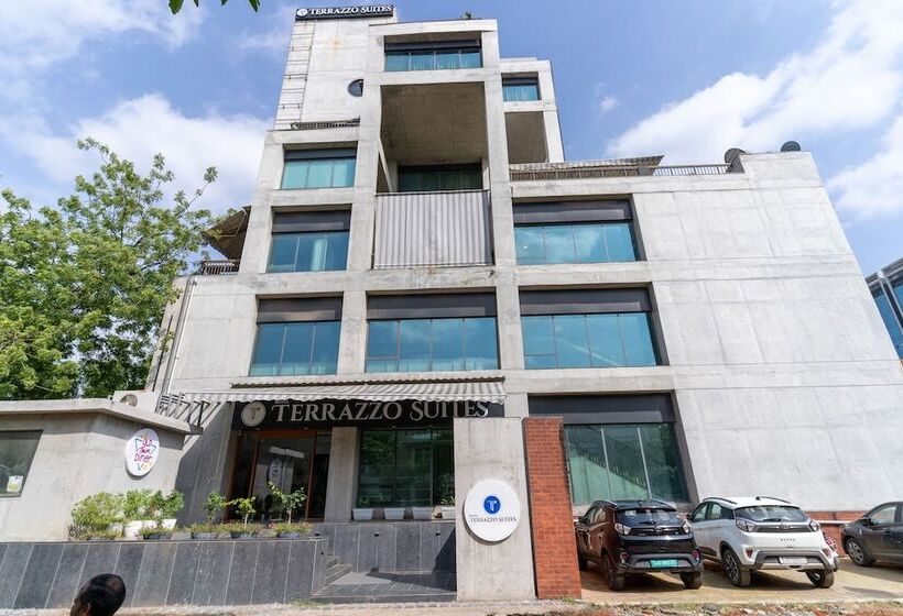 ホテル Terrazzo Suits