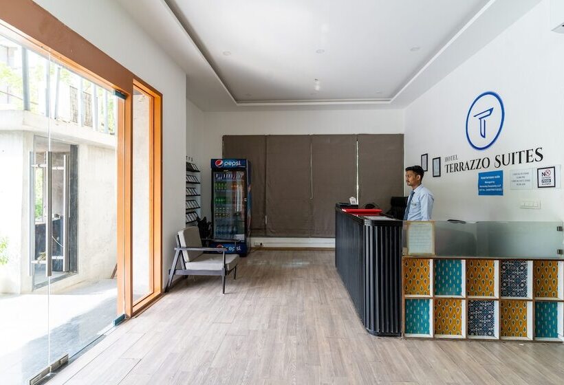 ホテル Terrazzo Suits