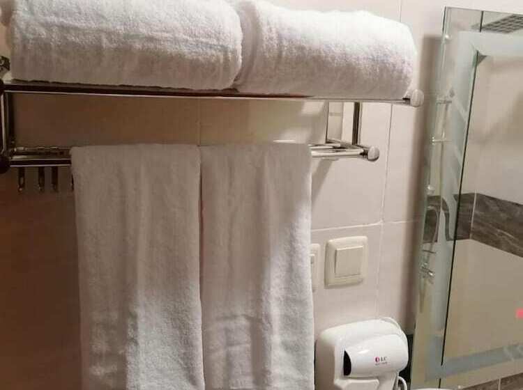 Iwan Alandalusia Hotel Suites Alrehab