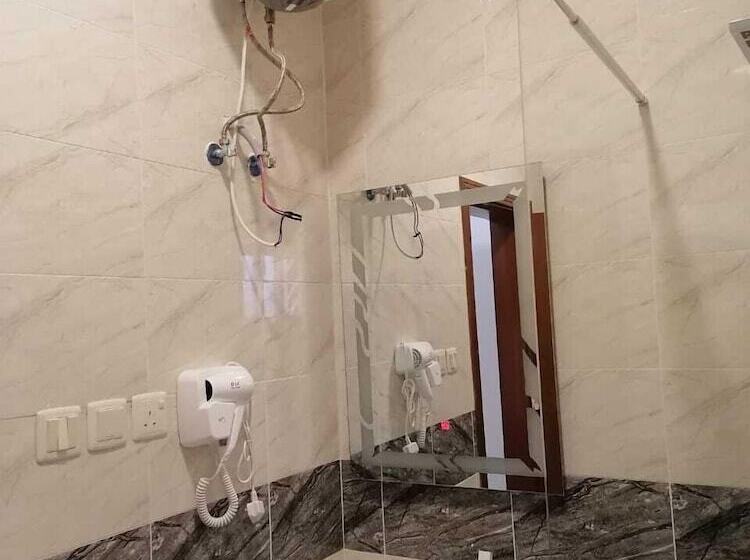 Iwan Alandalusia Hotel Suites Alrehab