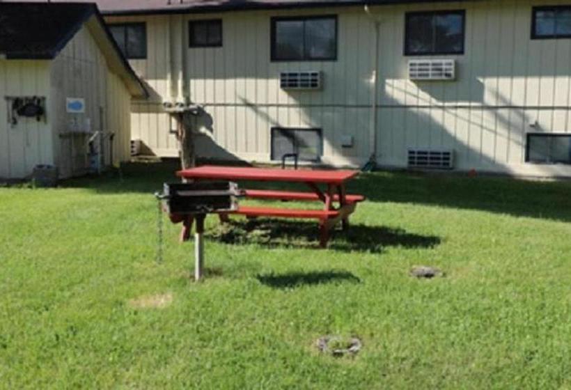 モーテル Waterway Inn