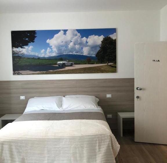 بنسيون Garage Con Camere